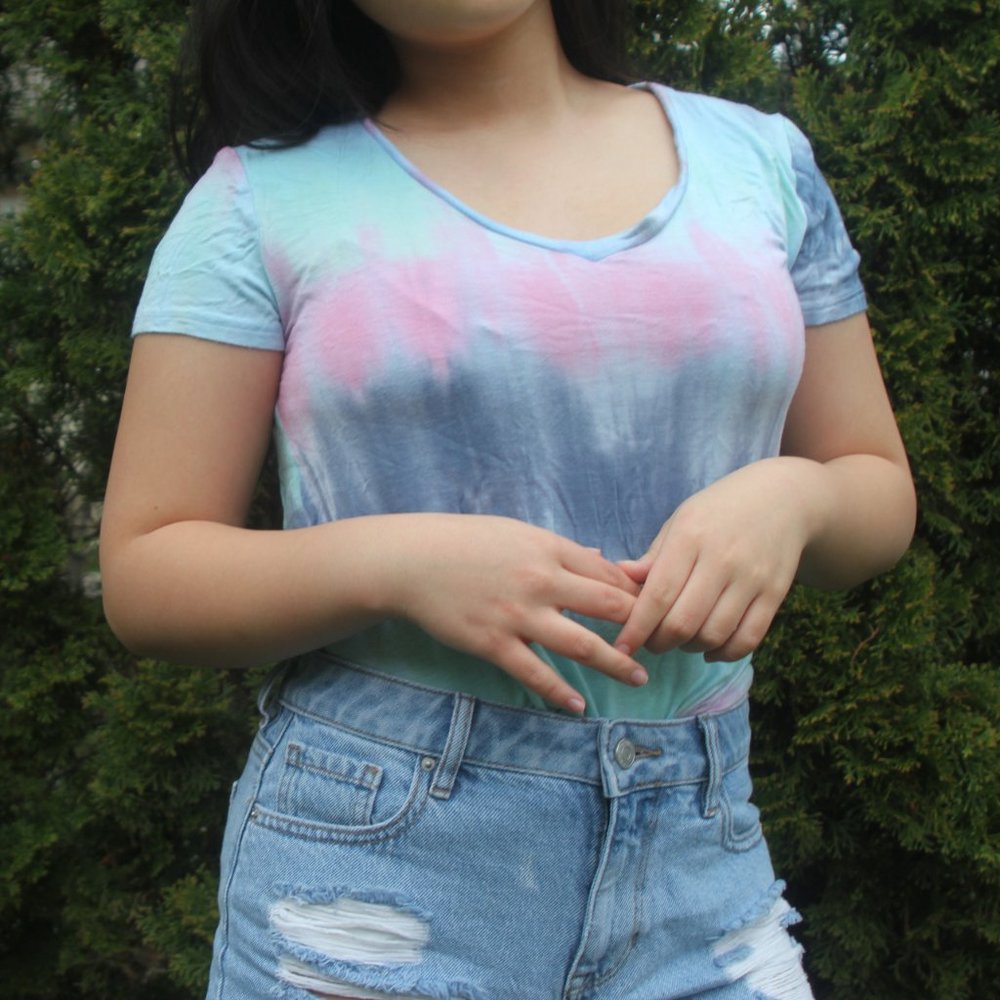 Tie-Dye V-Neck Tshirt